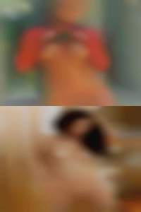 Put two women who fuck fingers inside.